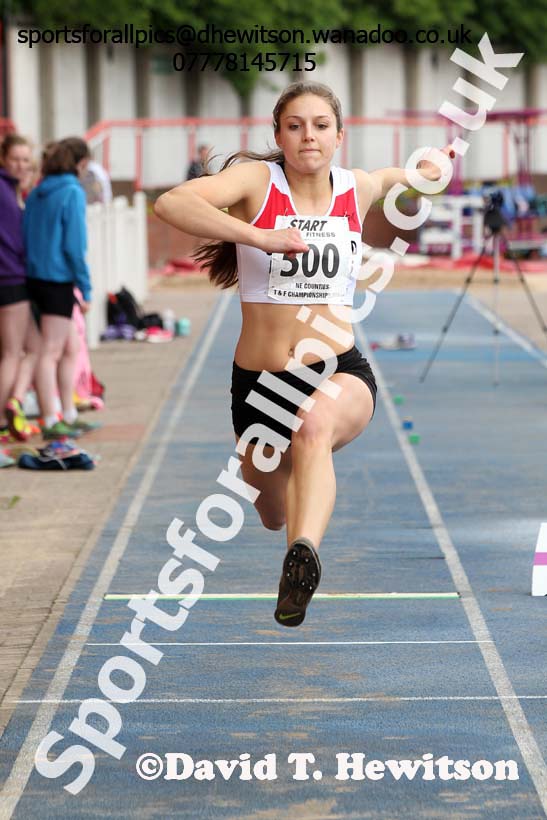 Womens under-17s, North East Track and Field Champs., Gateshead. Photo: David T. Hewitson/Sports for All Pics